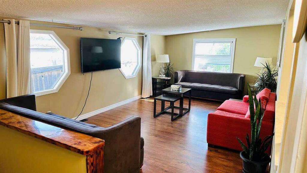 27 Penworth Place SE photo 4