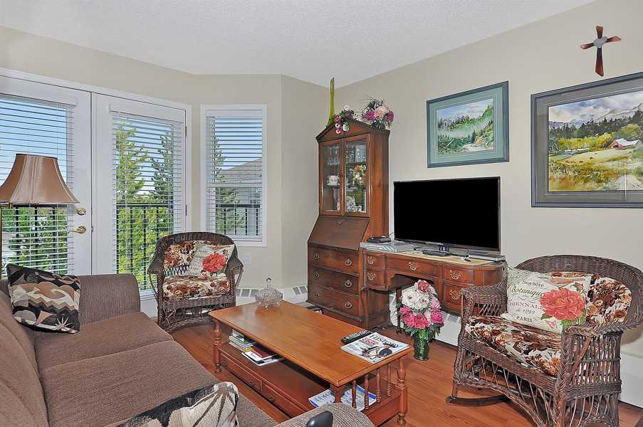 5200 44 Avenue NE #1240 photo 3