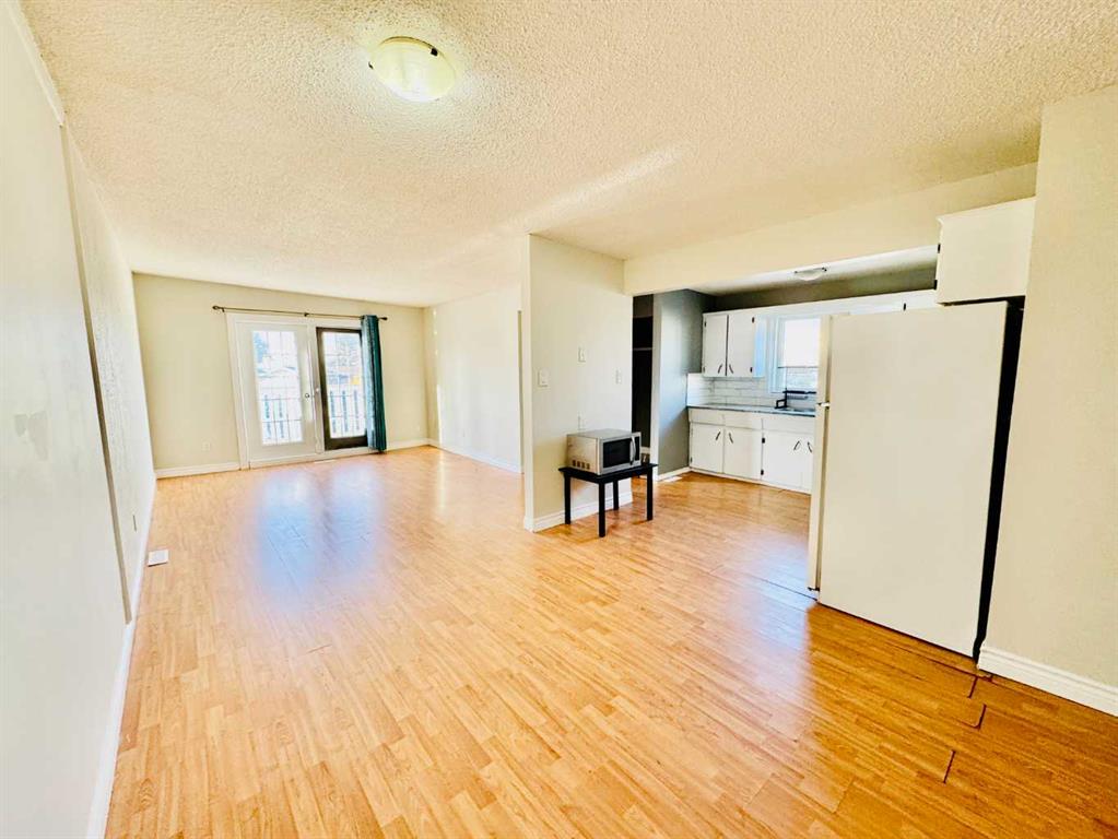 203 Penbrooke Close SE photo 3