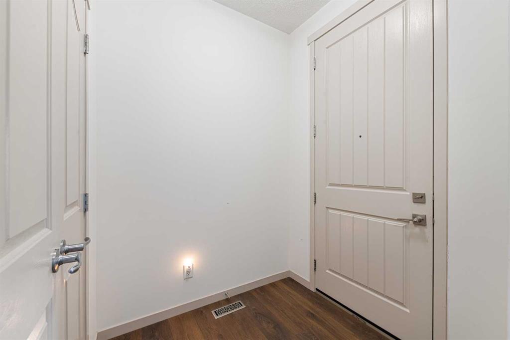 107 MASTERS Heights SE photo 4