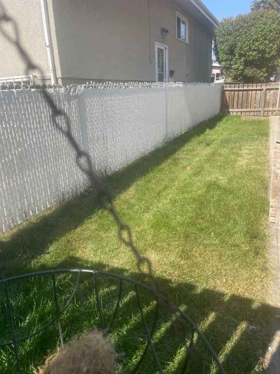 607 69 Avenue SW #101 photo 4