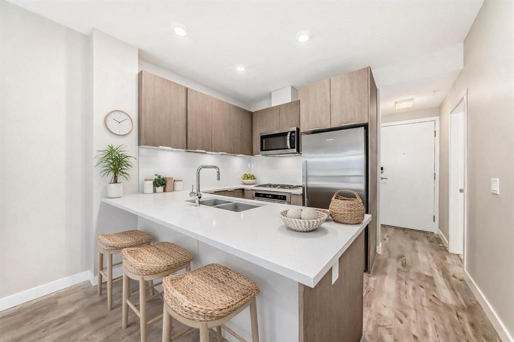 823 5 Avenue NW #112 photo 2