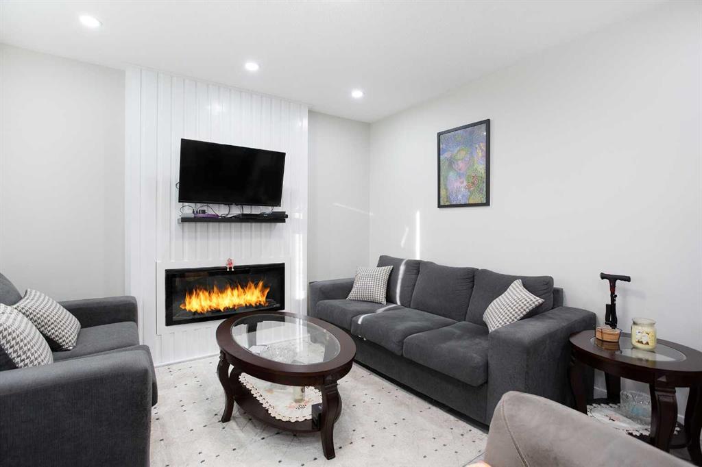 119 Maranda Close NE photo 2
