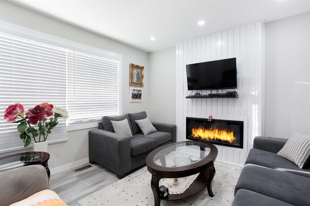 119 Maranda Close NE photo 3