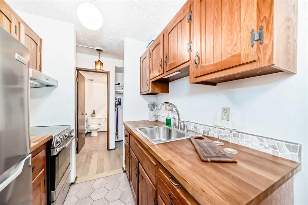 635 57 Avenue SW #305 photo 5