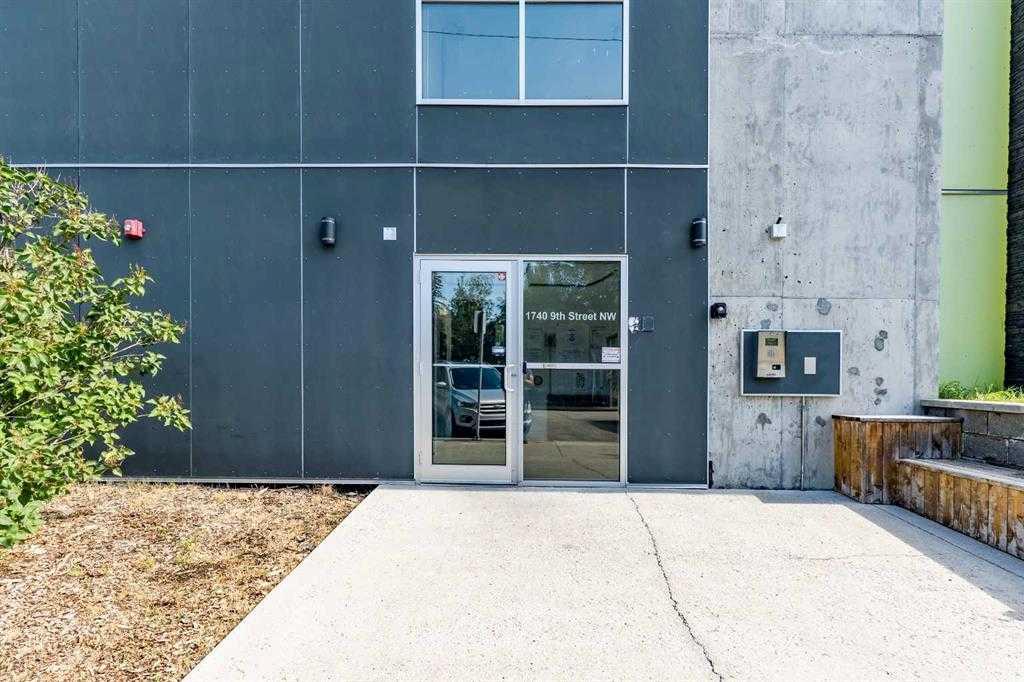 1740 9 Street NW #308 photo 3