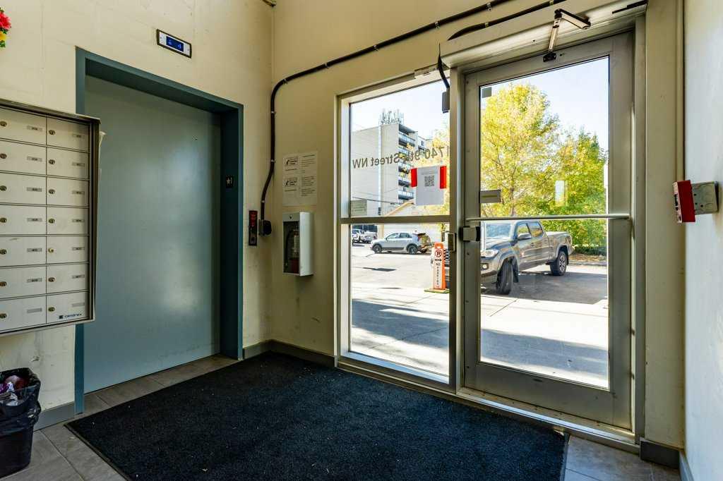 1740 9 Street NW #308 photo 4
