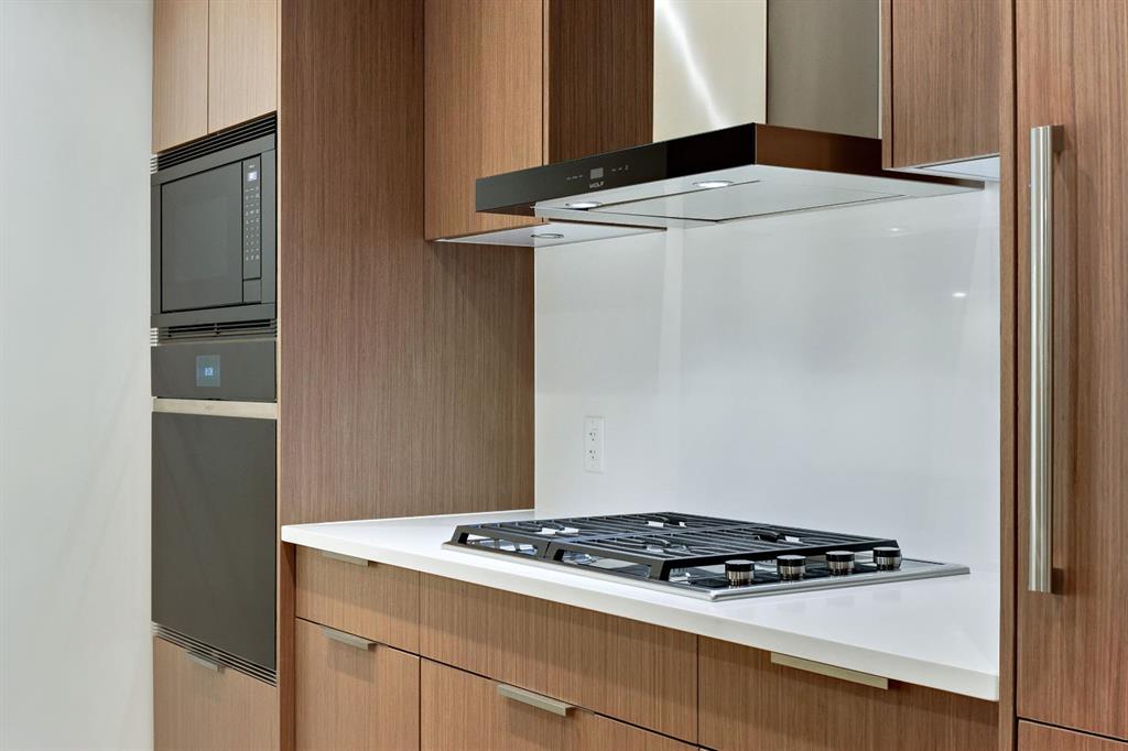 128 Waterfront Court SW #104 photo 5