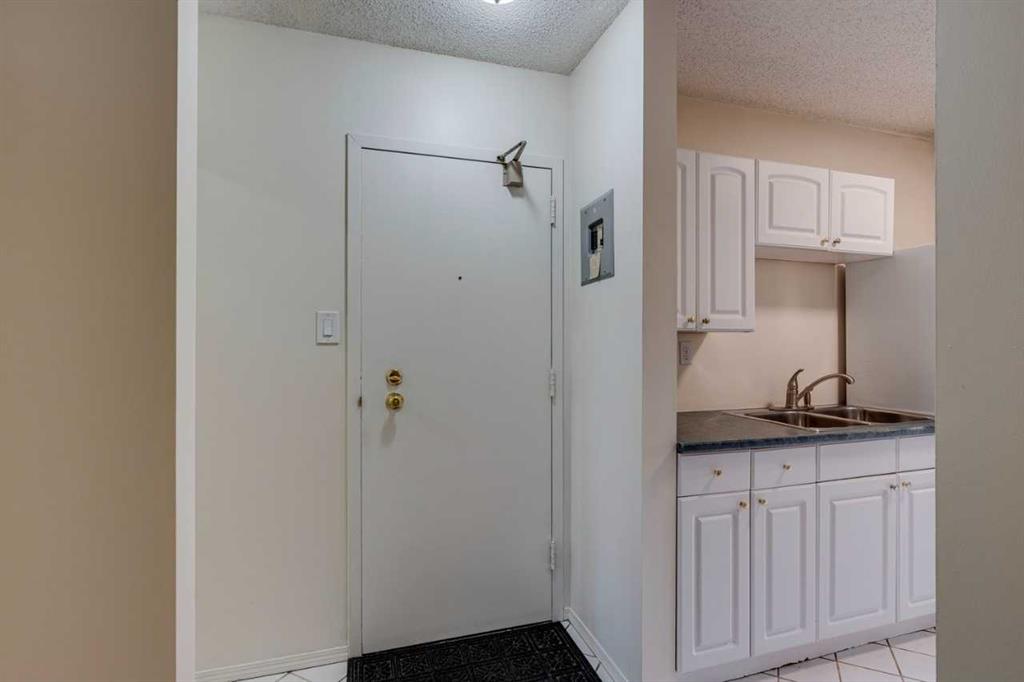 1320 12 Avenue SW #401 photo 5
