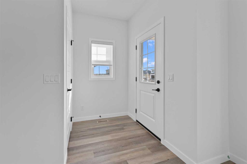 994 Chinook Winds Meadow SW photo 4