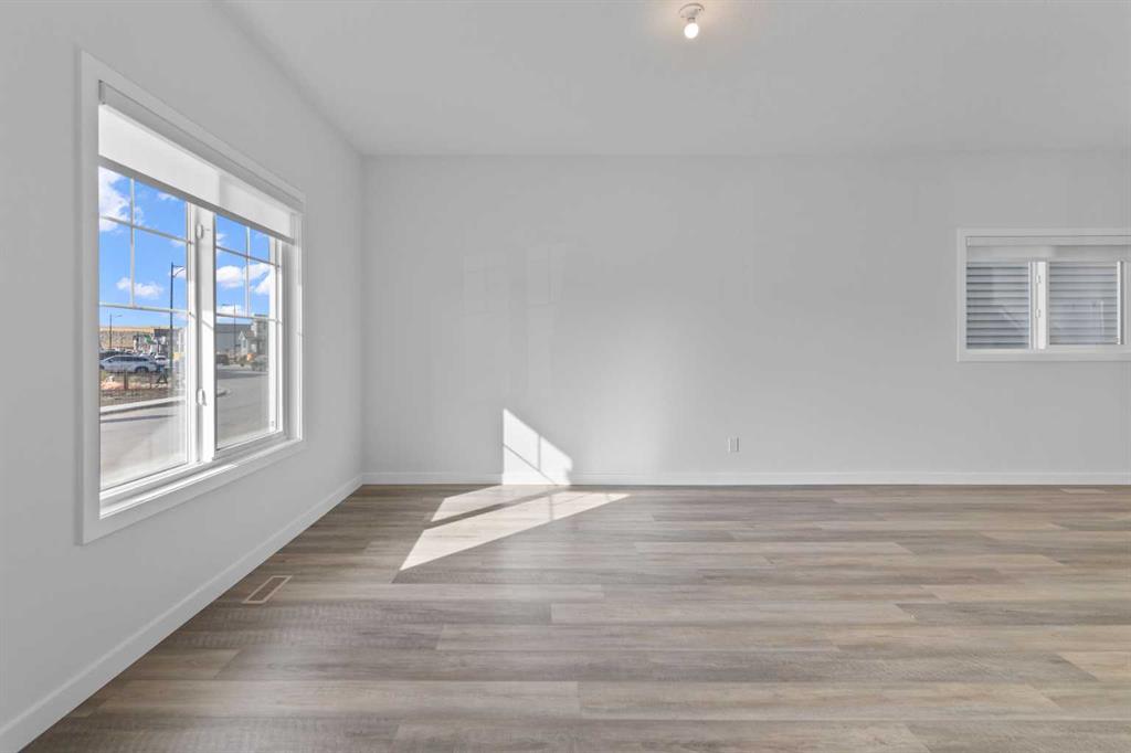 994 Chinook Winds Meadow SW photo 5