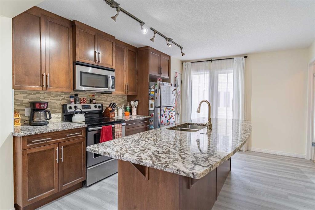 37 Auburn Bay Link SE photo 2