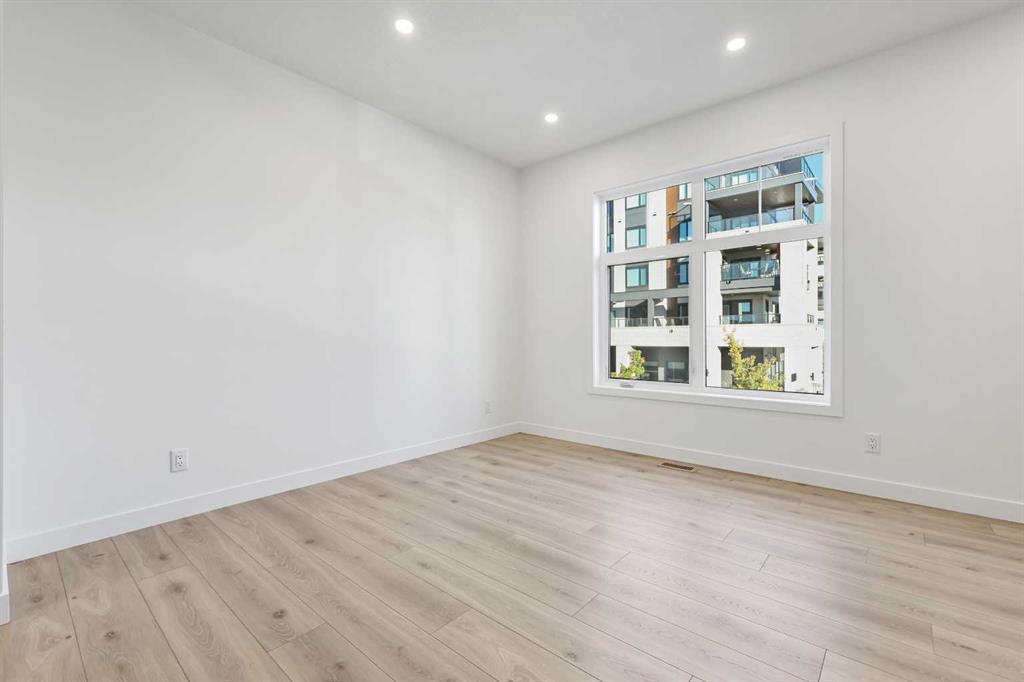 157 Mahogany Gardens SE photo 5