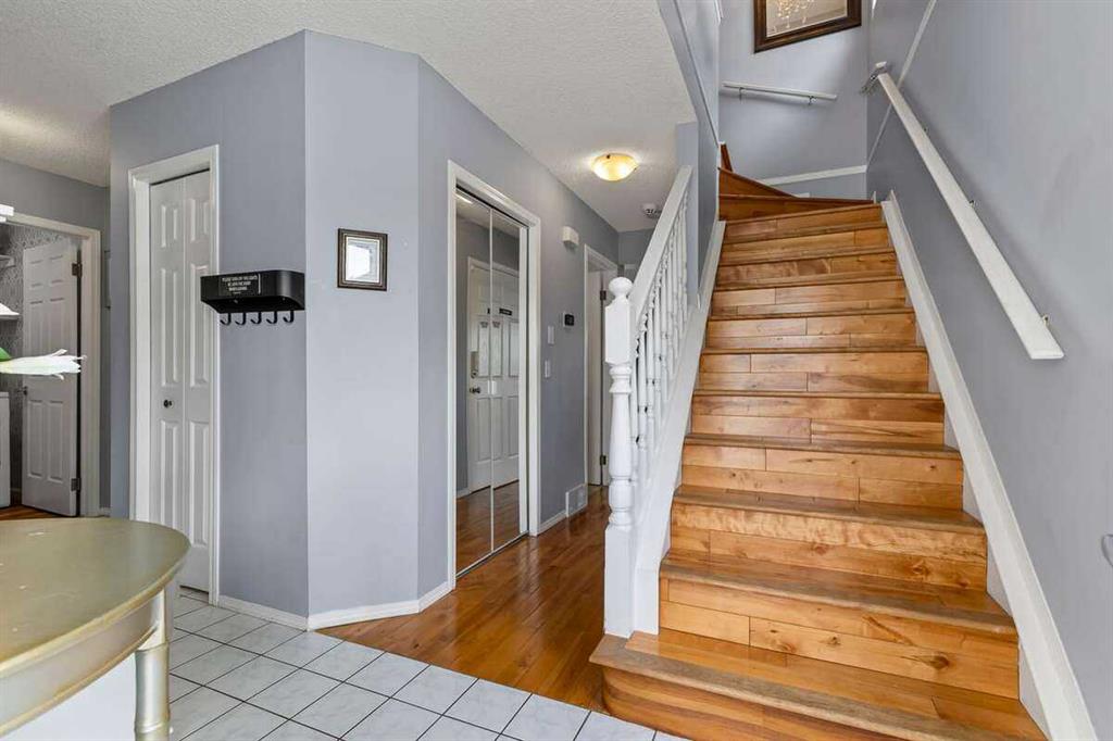 60 Bridlecreek Terrace SW photo 3