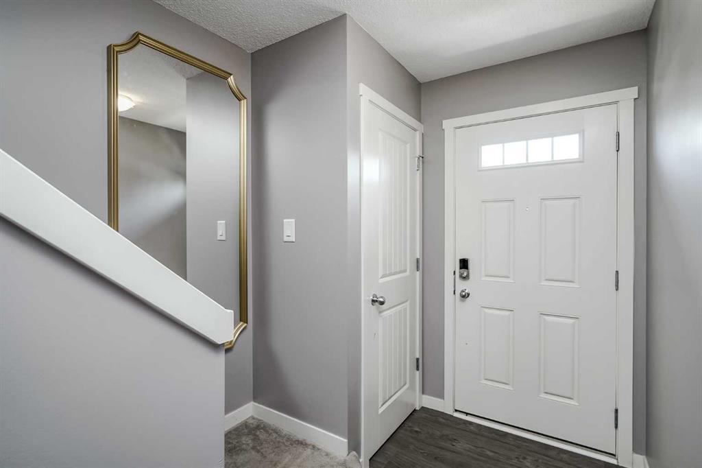 313 Copperpond Landing SE photo 5