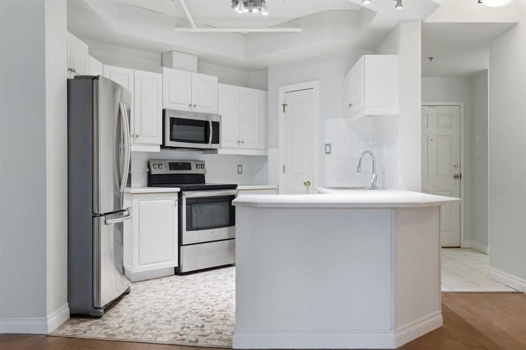 820 15 Avenue SW #402 photo 4
