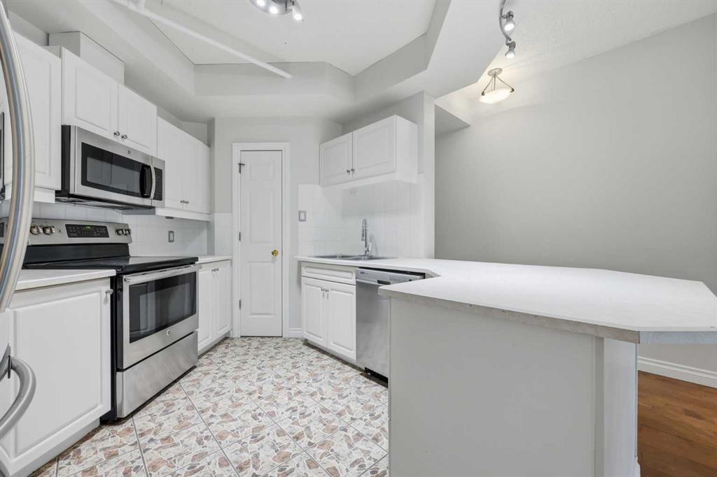 820 15 Avenue SW #402 photo 5