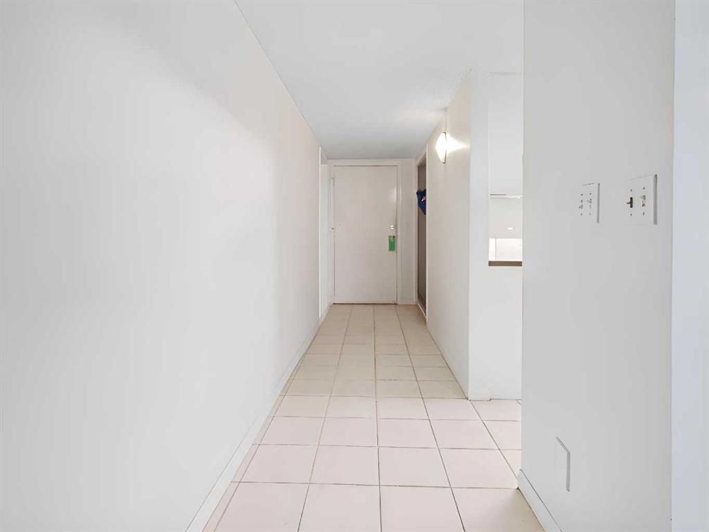1625 14 Avenue SW #205 photo 2