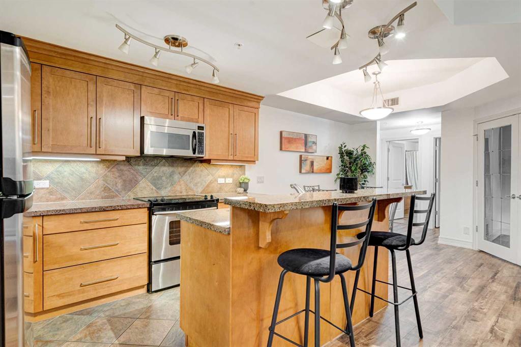 110 7 Street SW #503 photo 3