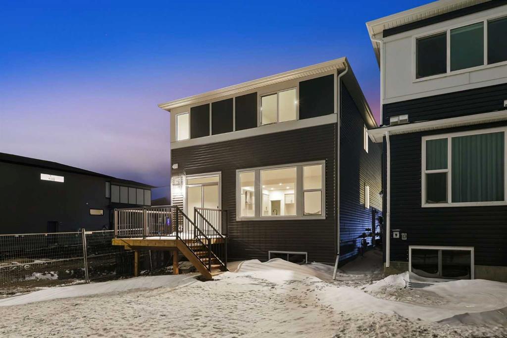 48 Herron Way NE photo 3