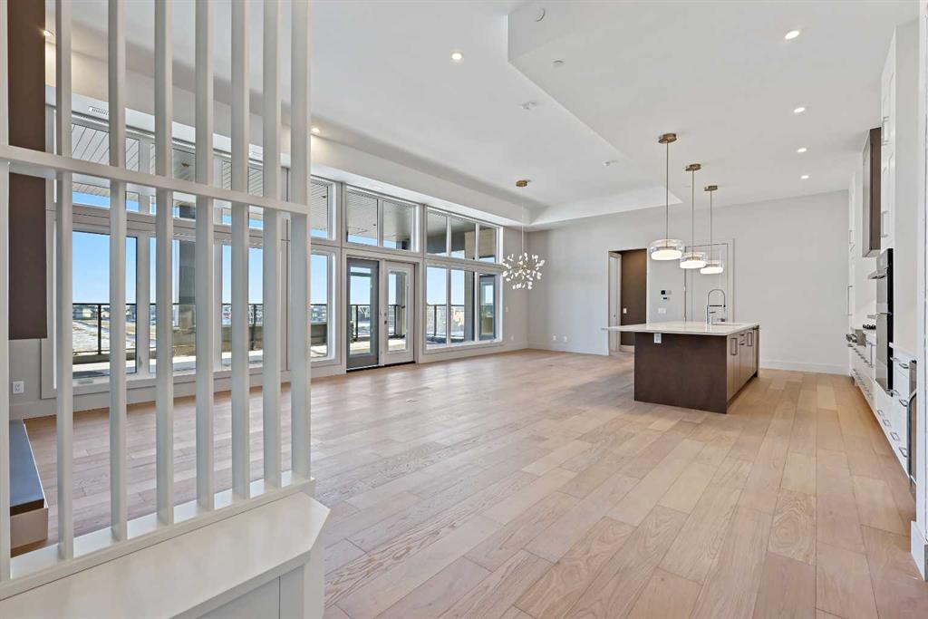140 Marina Cove SE #302 photo 2