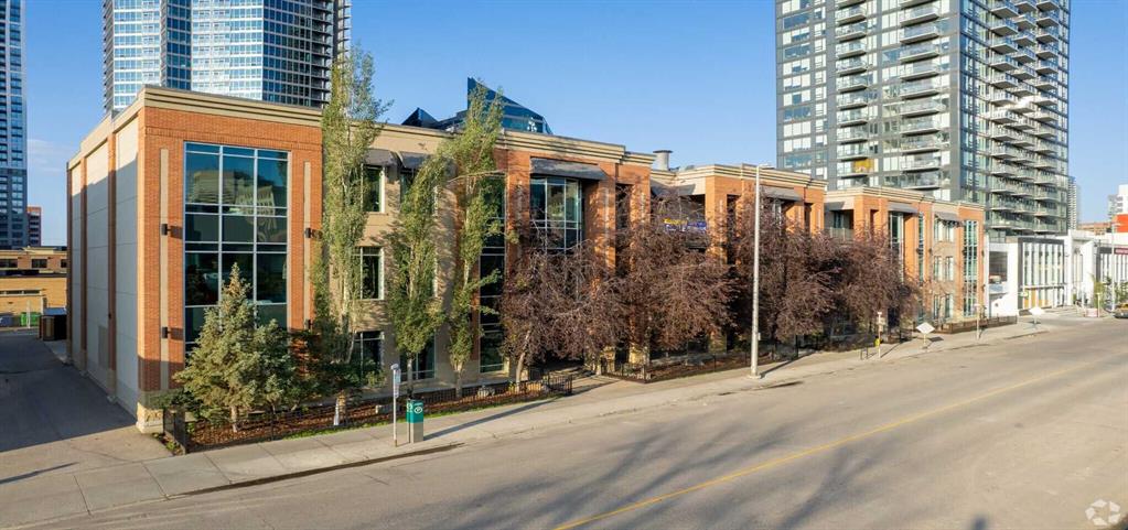 221 10 Avenue SE #203
