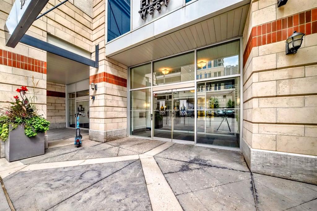 920 5 Avenue SW #701 photo 2
