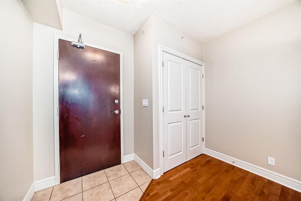 920 5 Avenue SW #701 photo 3