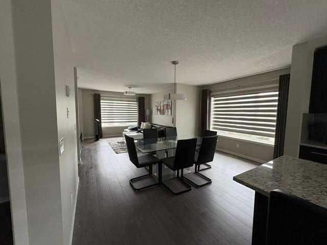 202 Evansridge Park NW photo 5