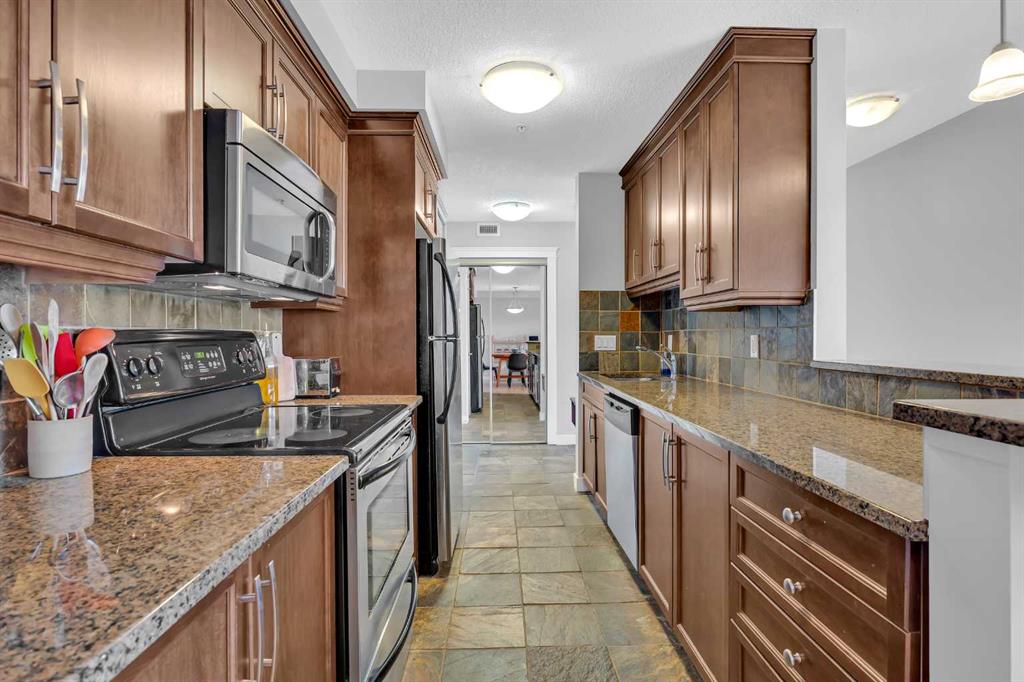 725 4 Street NE #309 photo 3