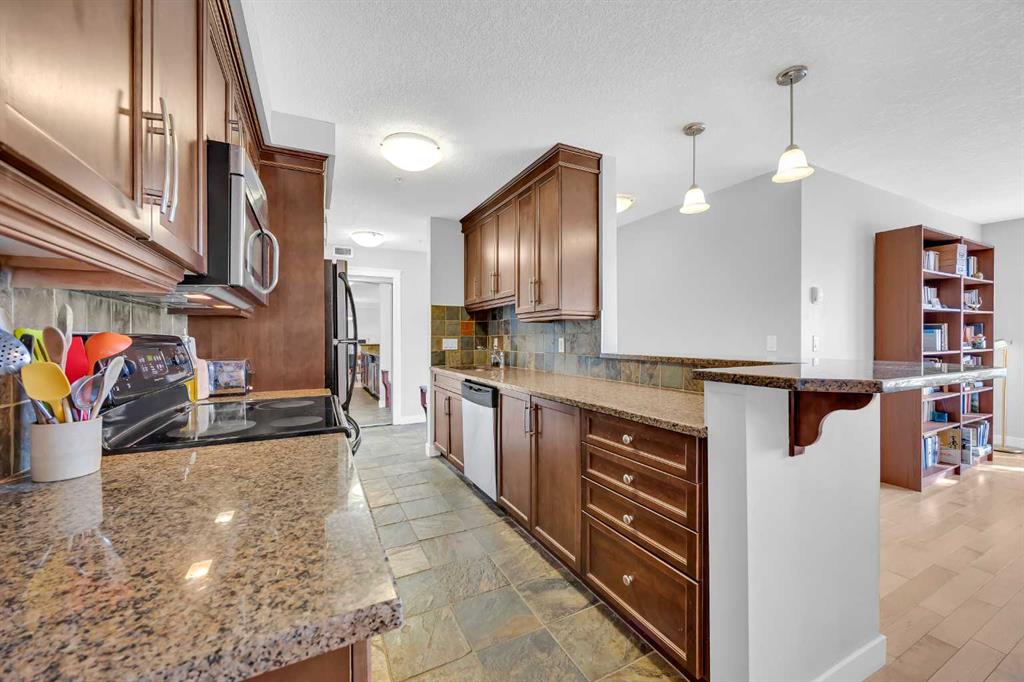725 4 Street NE #309 photo 5