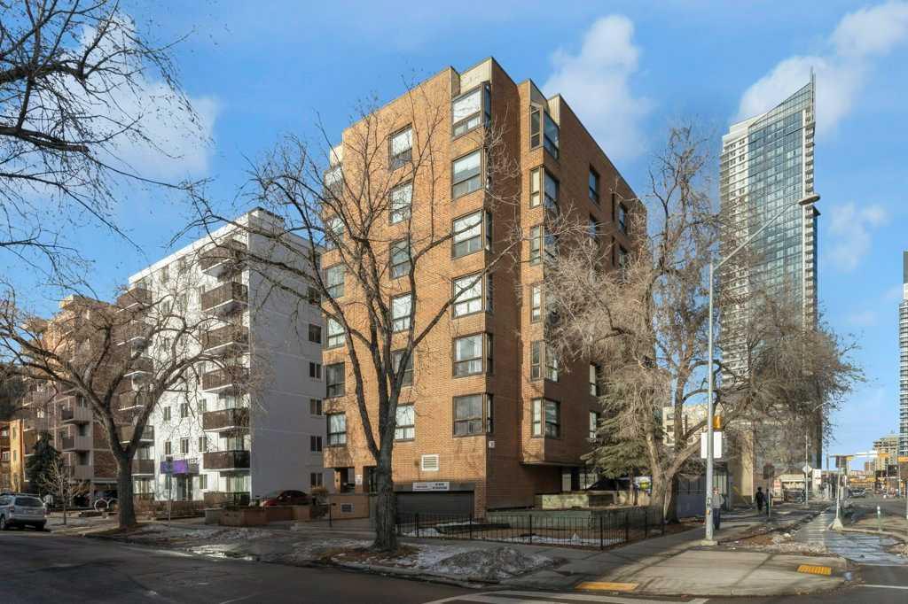 1202 13 Avenue SW #402