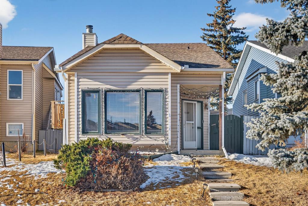 139 Castledale Way NE photo 3