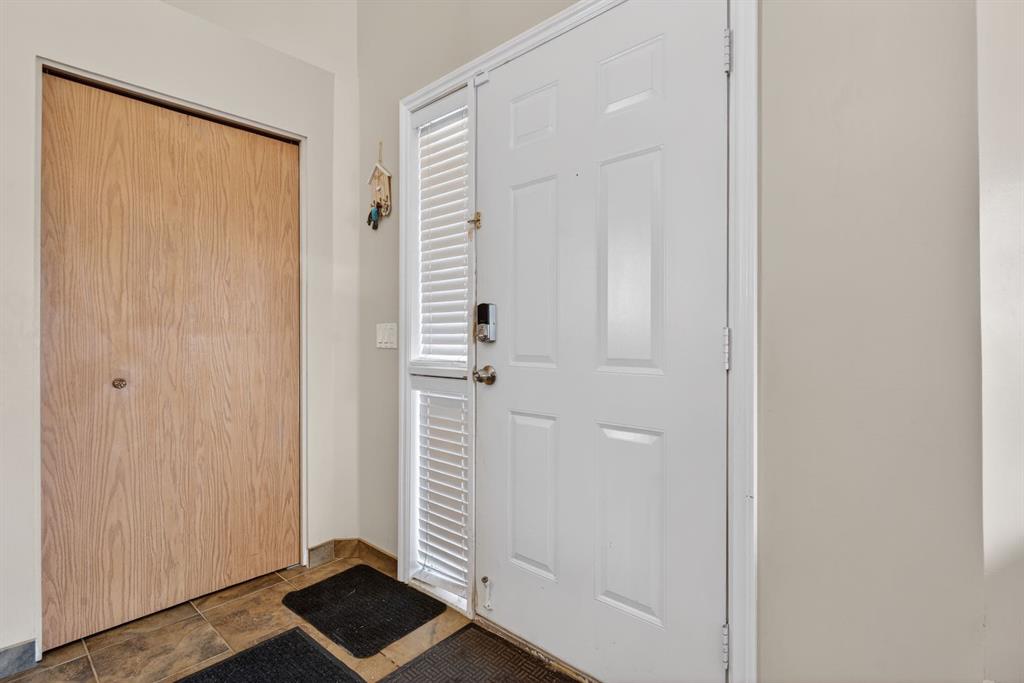 139 Castledale Way NE photo 5