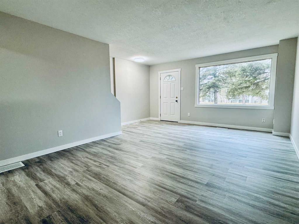 2211 19 Street NE #221 photo 4