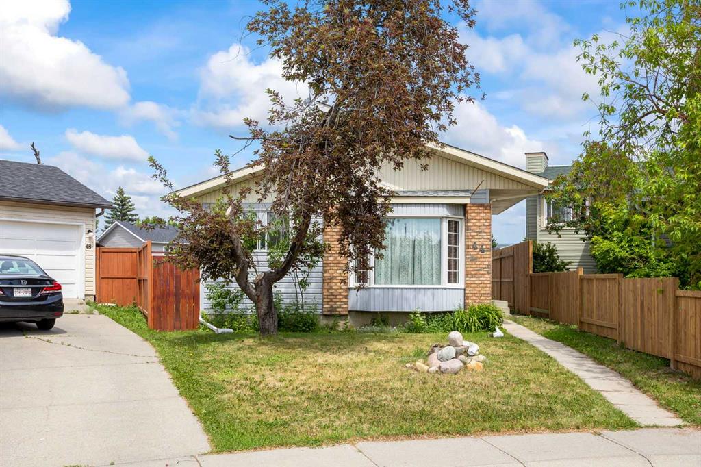 44 Taraglen Place NE photo 2