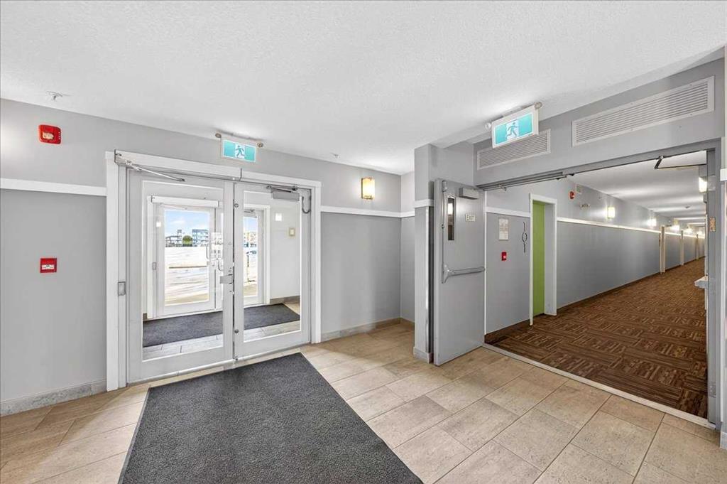 20 Seton Park SE #101 photo 5