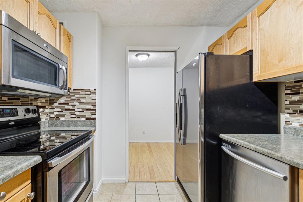 537 14 Avenue SW #404 photo 3