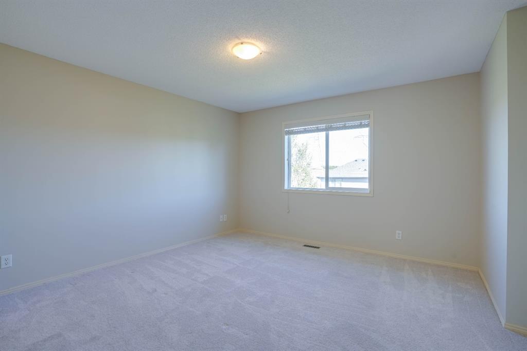 15 Tuscany Reserve Bay NW photo 3