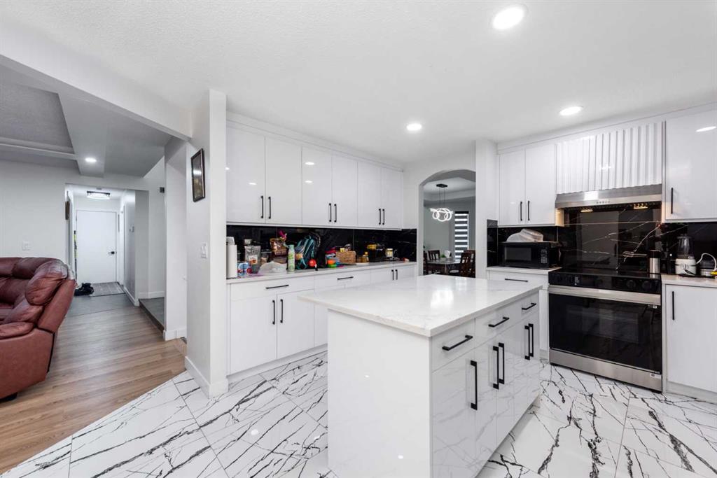 133 Woodbrook Road SW photo 4