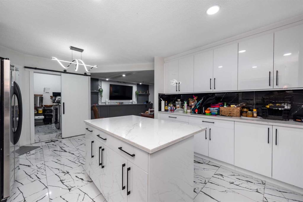 133 Woodbrook Road SW photo 5