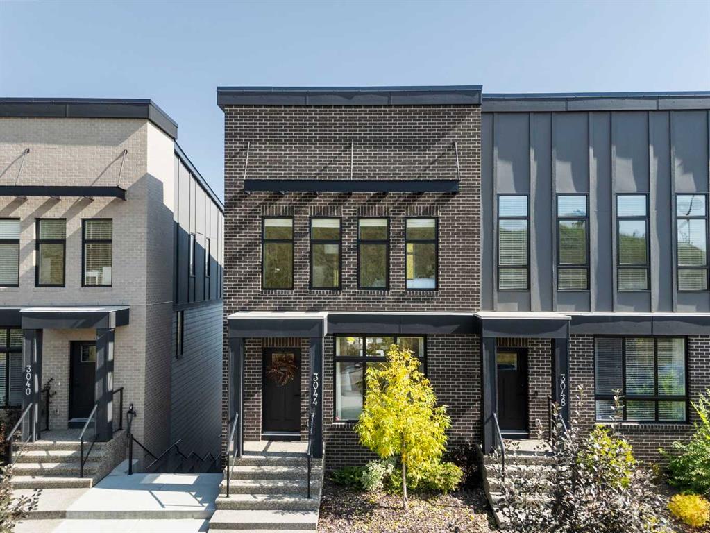 3044 85 Street SW photo 2