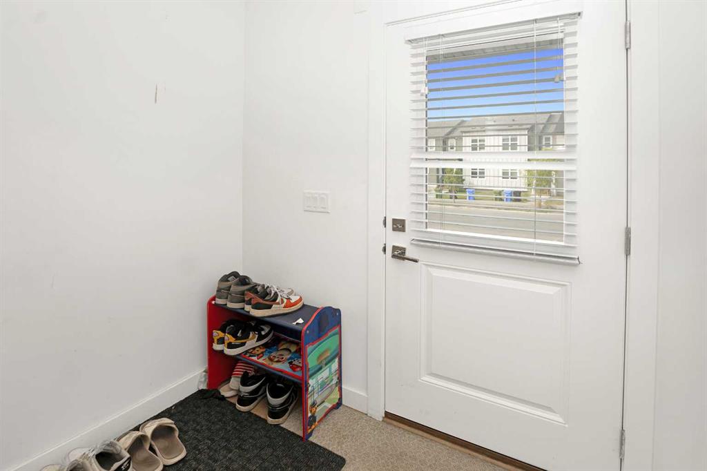 633 savanna Boulevard NE photo 3