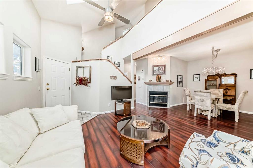 1906 Patterson View SW photo 3