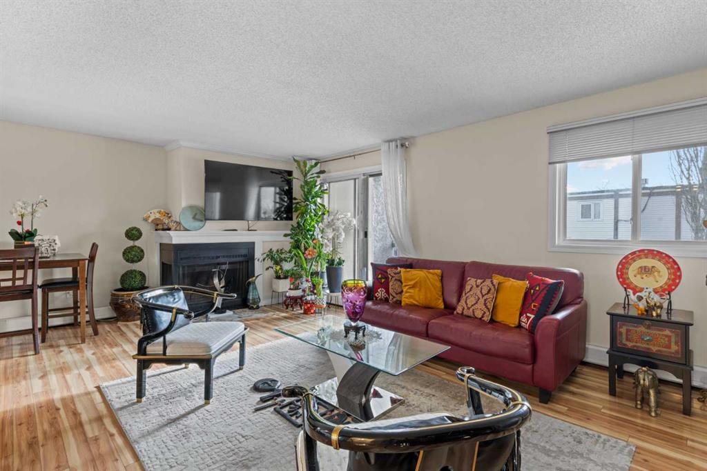305 25 Avenue SW #301 photo 5