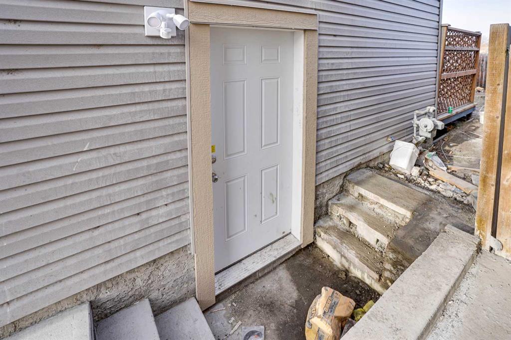 94 Martindale Boulevard NE photo 4