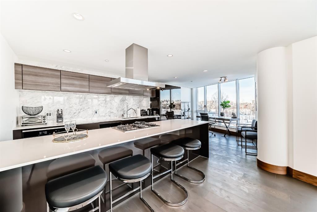 738 1 Avenue SW #312