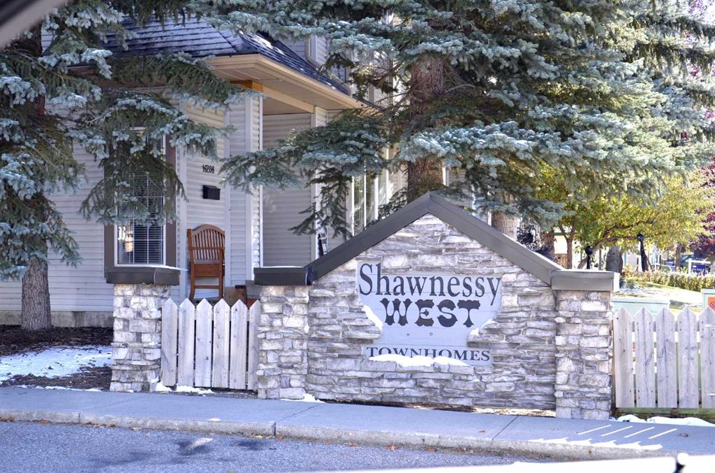 12 Shawbrooke Court SW photo 2