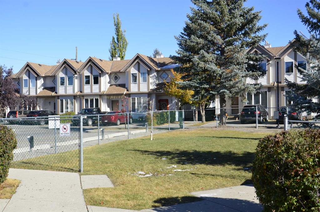 12 Shawbrooke Court SW photo 3