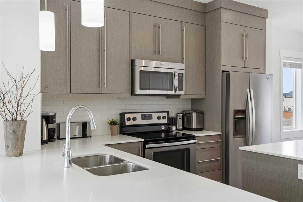 111 Rainbow Falls Gate #70
